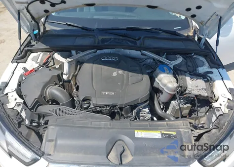 2017 Audi A4 2.0T Premium из США, поврежденный, VIN WAUANAF44HN002447